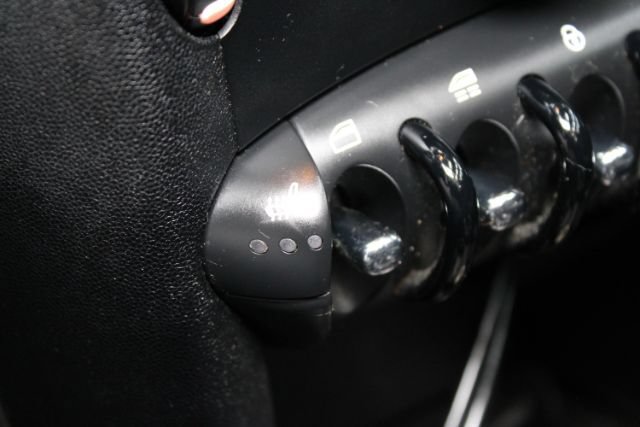 Used 2012 MINI Cooper Convertible FWD image 16