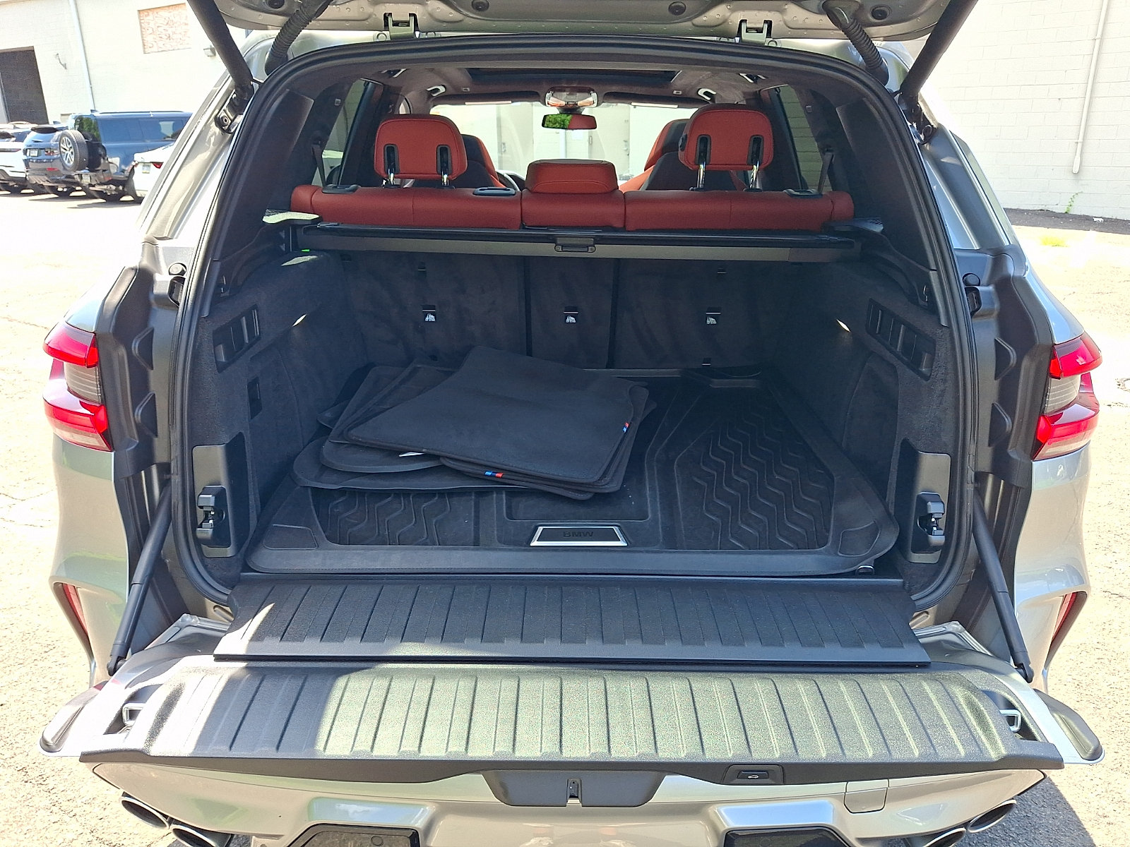 Used 2021 BMW X5 M w/ Executive Package AWD/4WD image 29