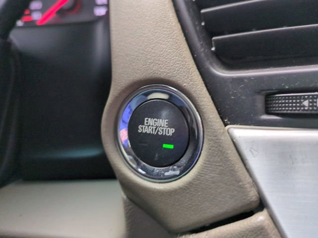 Used 2016 GMC Yukon XL SLT w/ Open Road Package AWD/4WD image 30