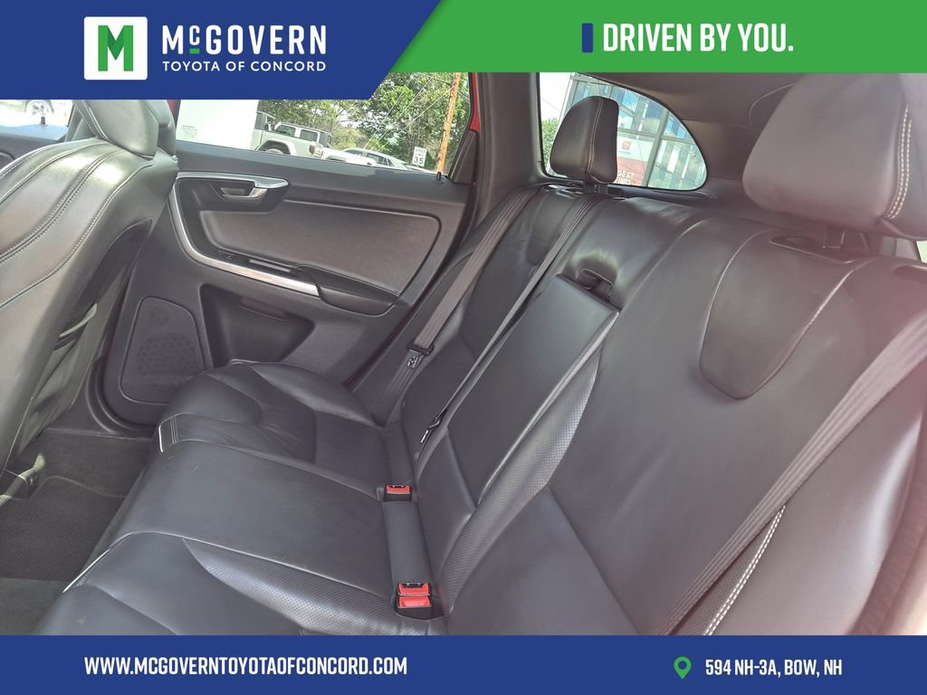 Used 2015 Volvo XC60 T6 R-Design Platinum AWD/4WD image 16