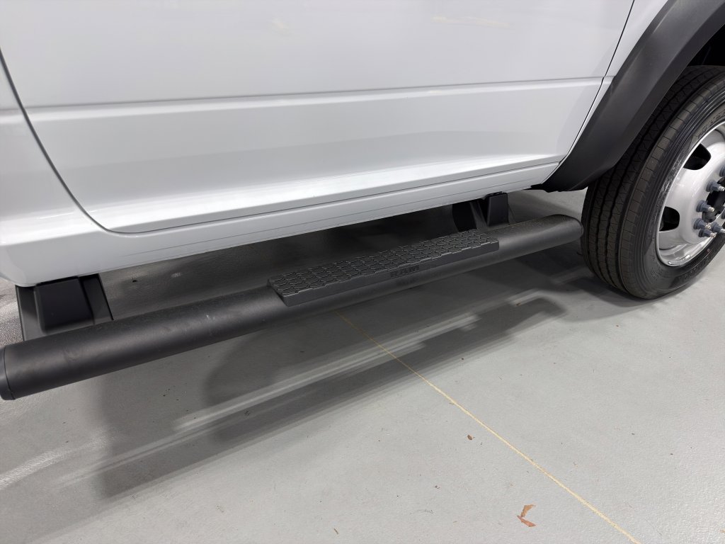 Used 2024 RAM 5500 Tradesman w/ Safety Group image 9