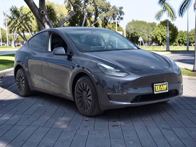 Used 2024 Tesla Model Y Long Range image 4