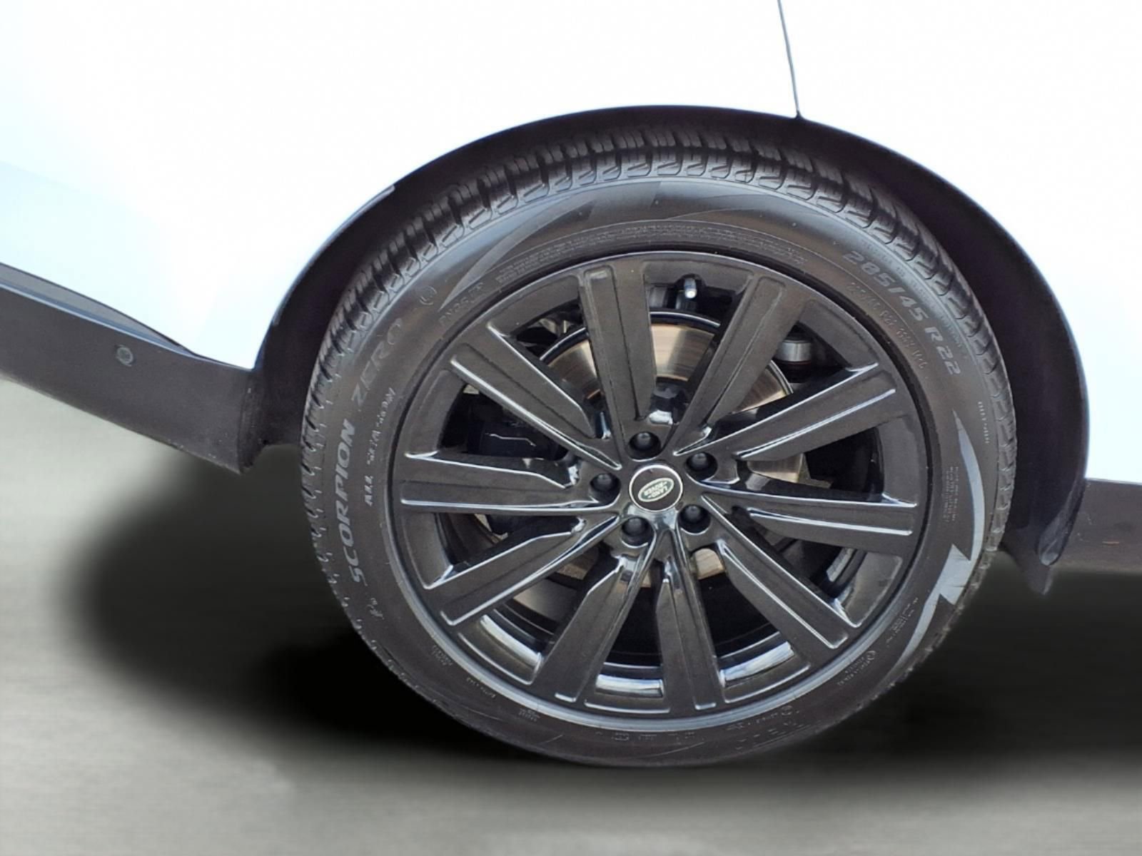 Used 2023 Land Rover Range Rover SE AWD/4WD image 9