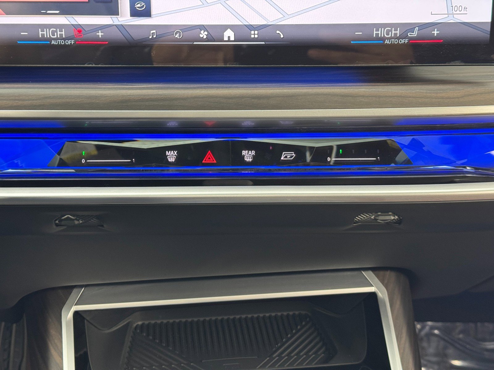 Used 2023 BMW i7 xDrive60 w/ Executive Package 2 image 34