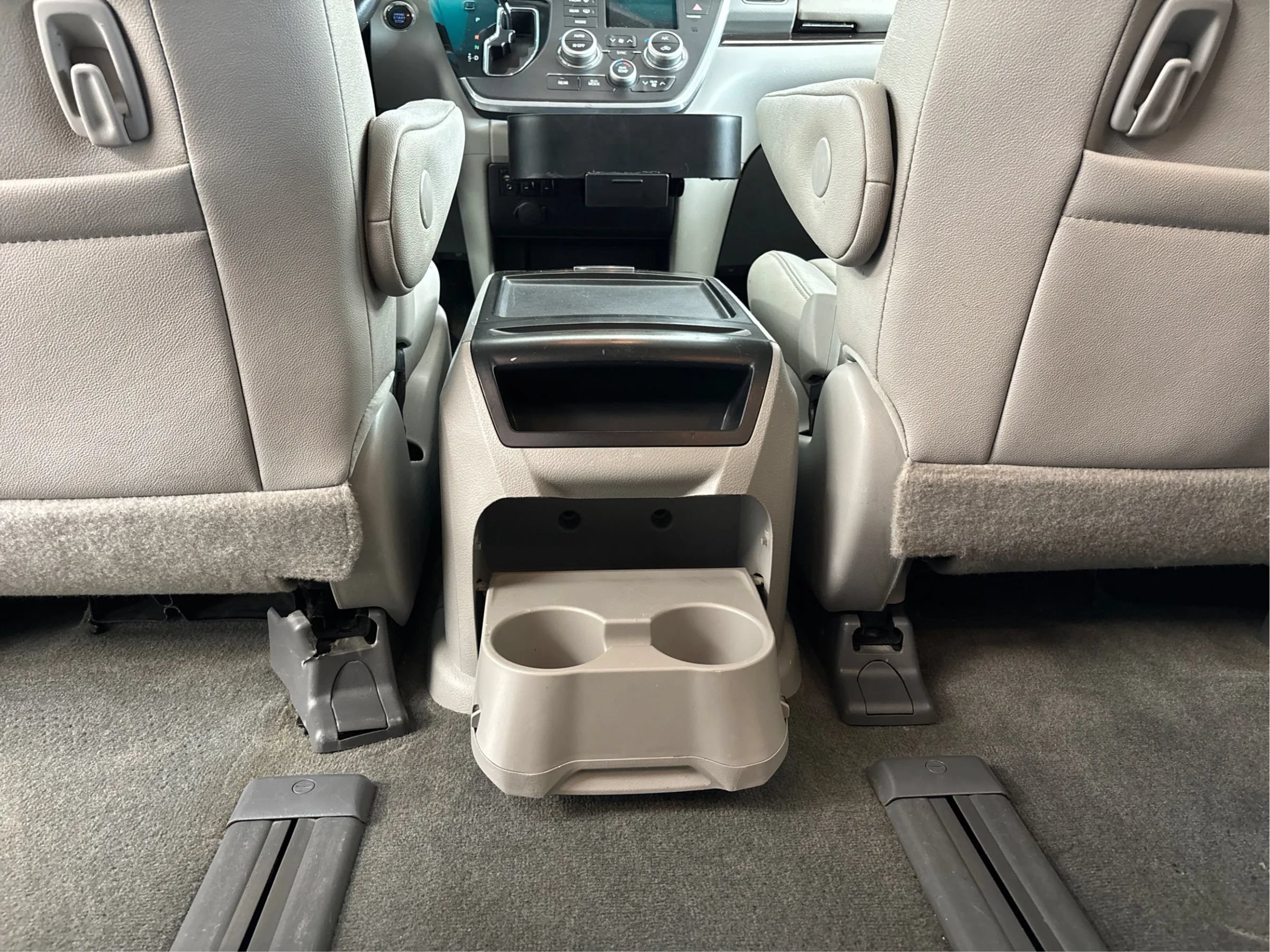 Used 2015 Toyota Sienna XLE w/ XLE Navigation Package AWD/4WD image 27