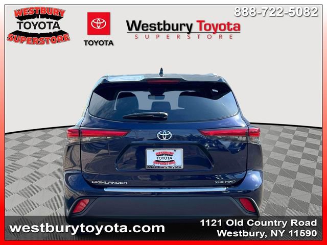 Used 2023 Toyota Highlander XLE AWD/4WD image 7
