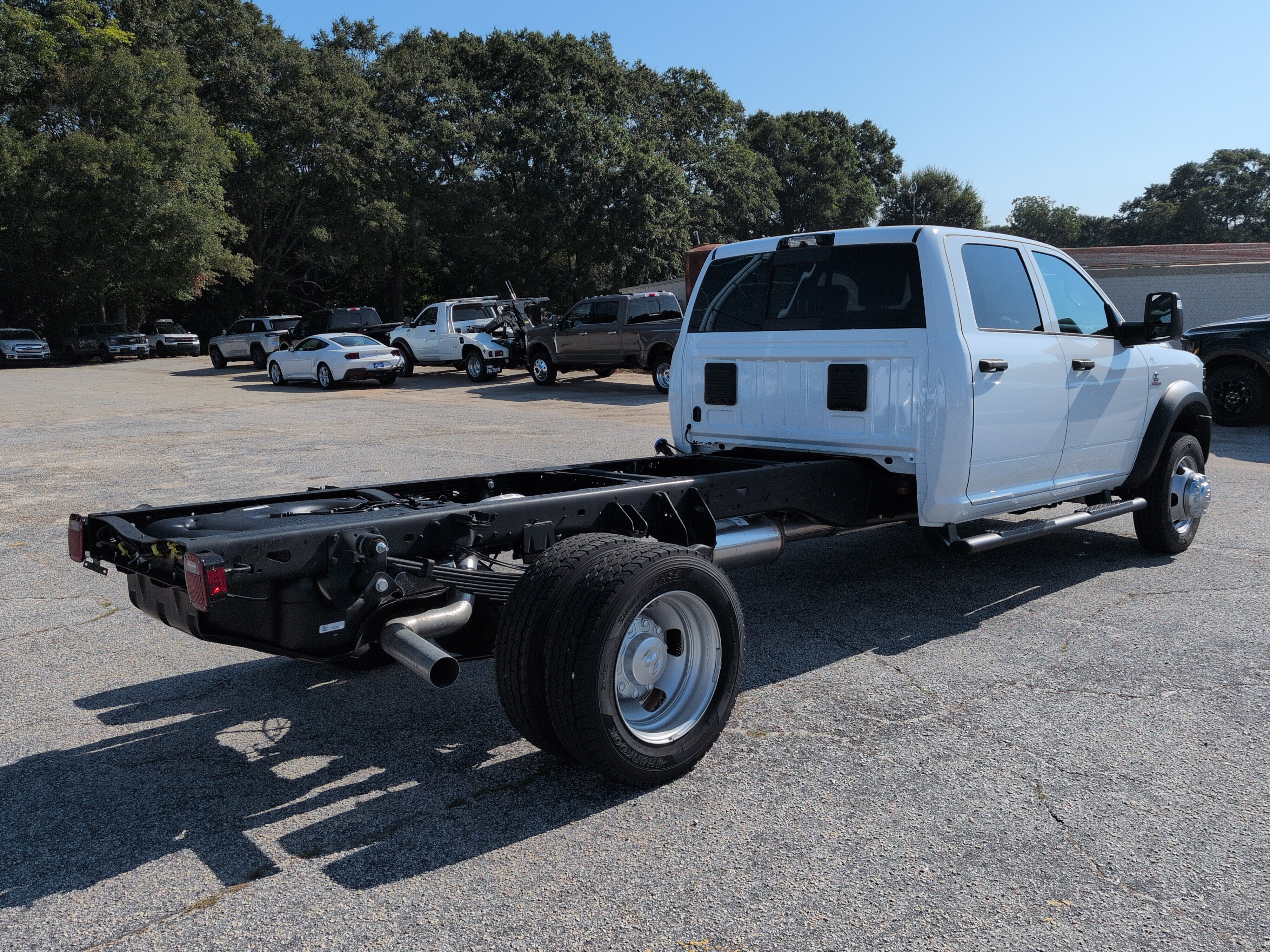New 2026 RAM 5500 Tradesman AWD/4WD image 3