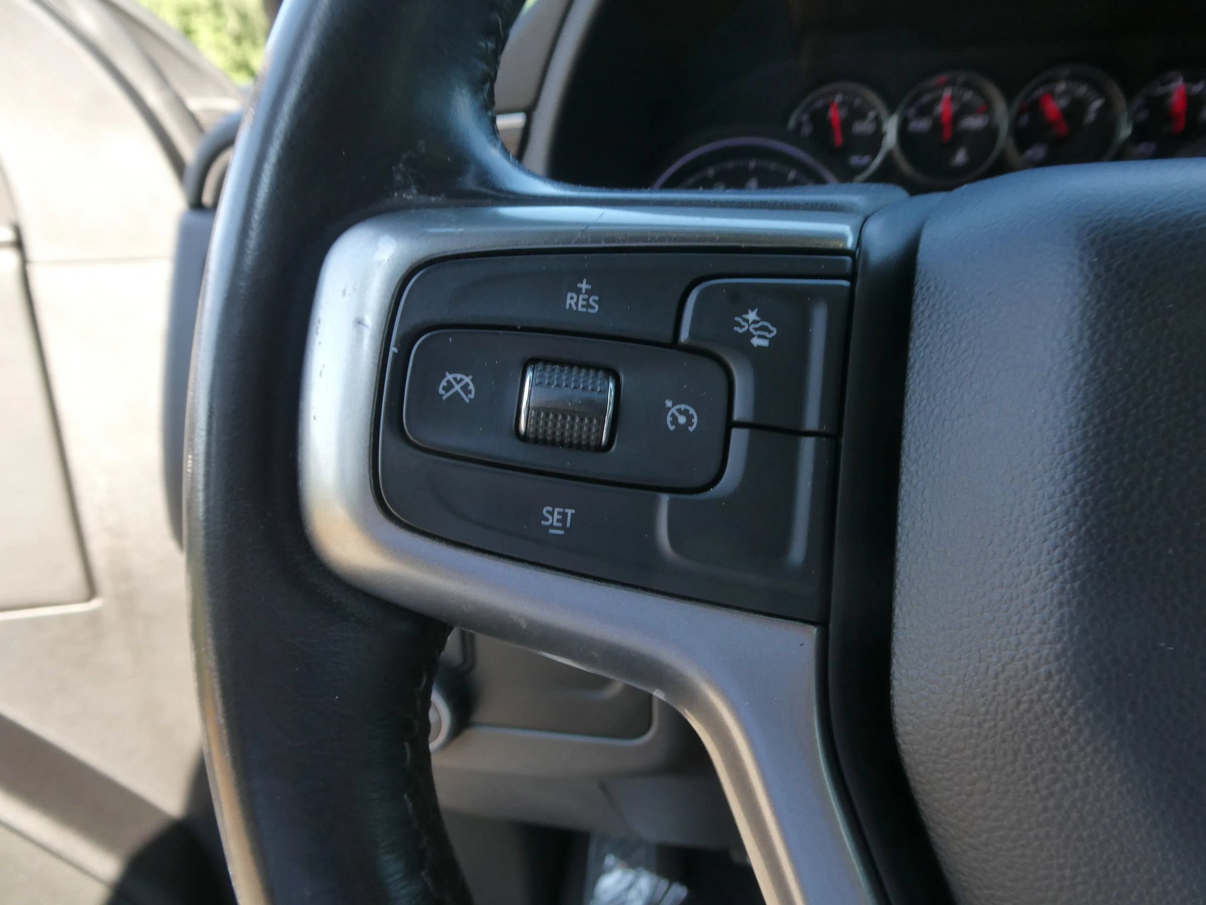 Used 2021 Chevrolet Tahoe LT AWD/4WD image 17