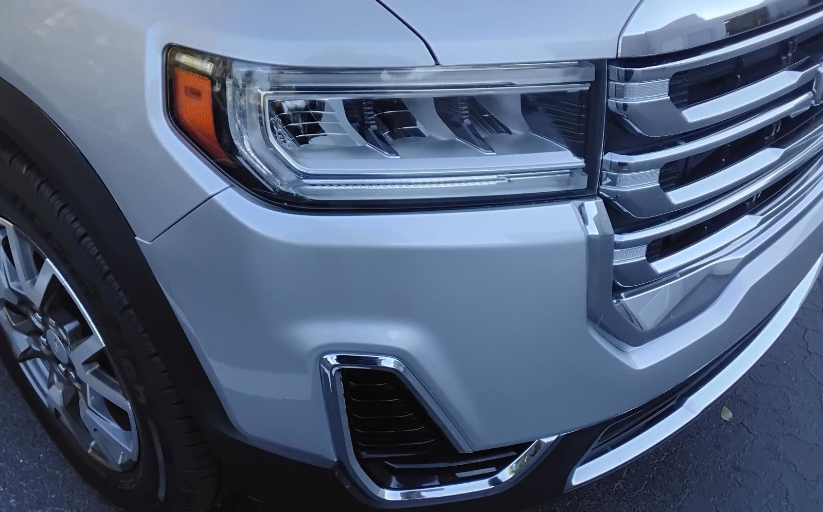 Used 2020 GMC Acadia SLE w/ Driver Convenience Package image 6