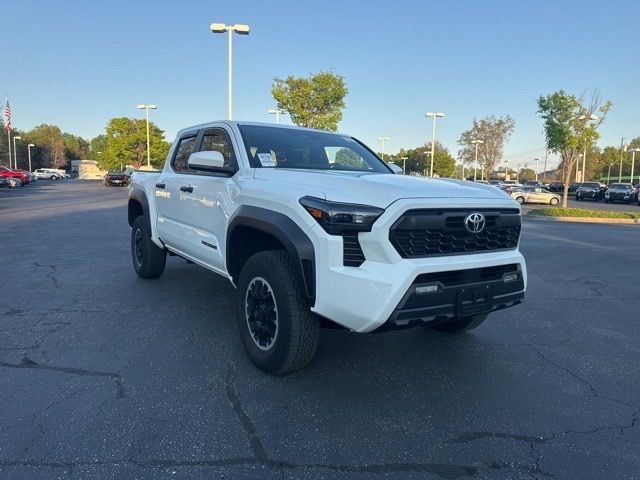 Used 2024 Toyota Tacoma TRD Off-Road AWD/4WD image 58