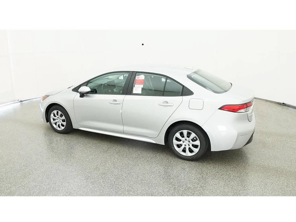 Used 2024 Toyota Corolla LE FWD image 5