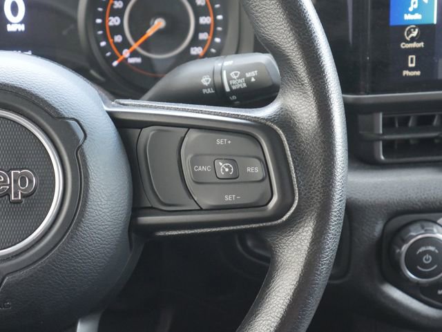 Used 2025 Jeep Wrangler Sport AWD/4WD image 15