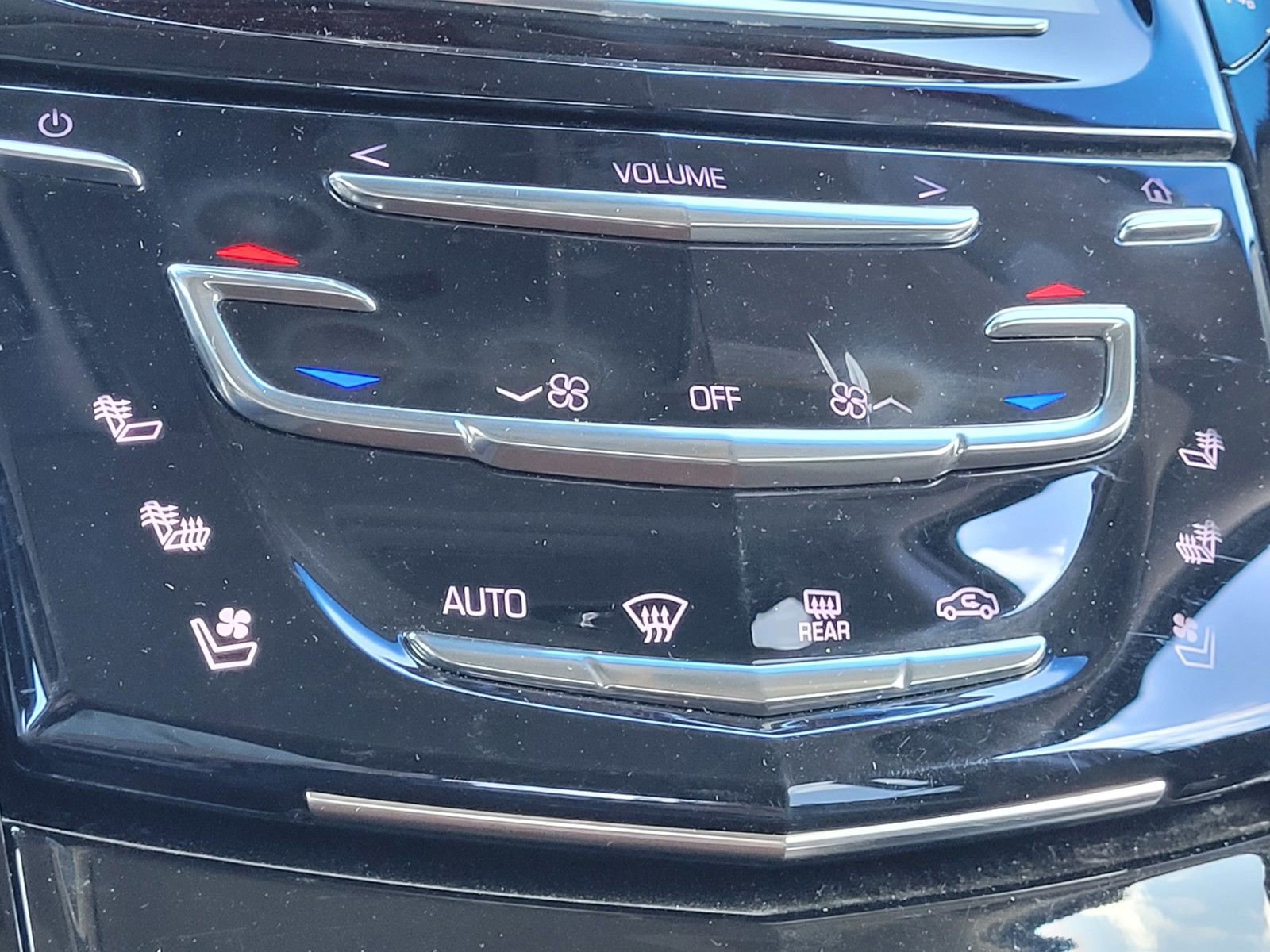 Used 2017 Cadillac Escalade Luxury AWD/4WD image 26