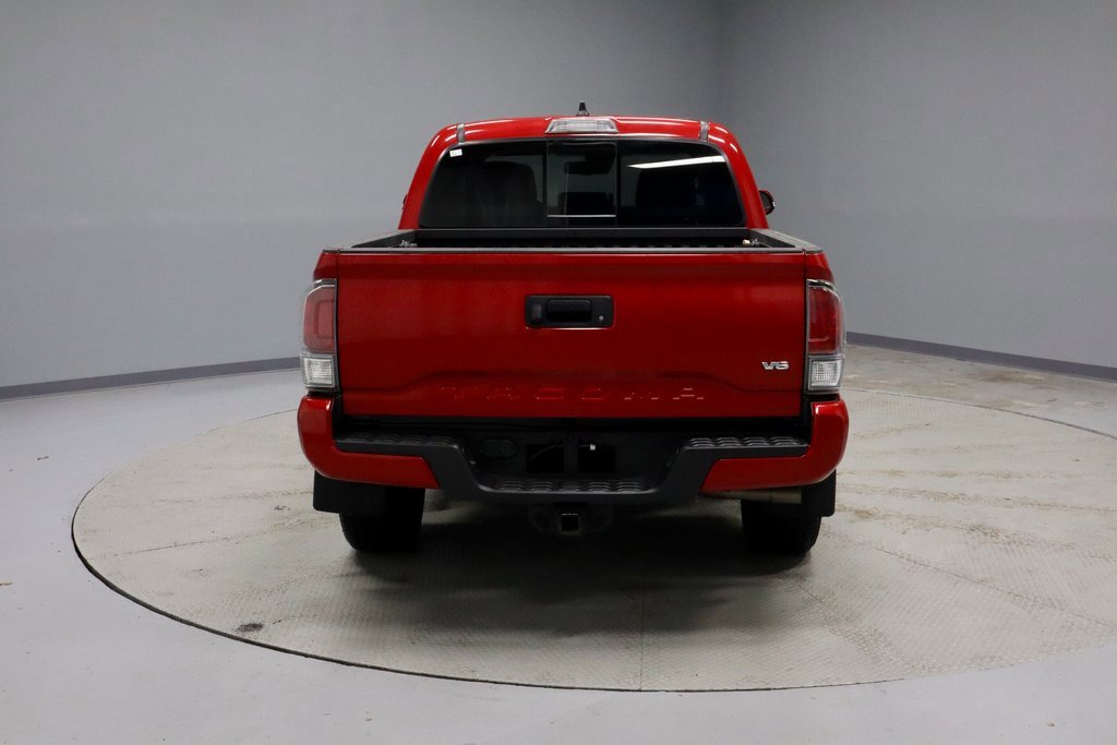 Used 2022 Toyota Tacoma TRD Sport image 9