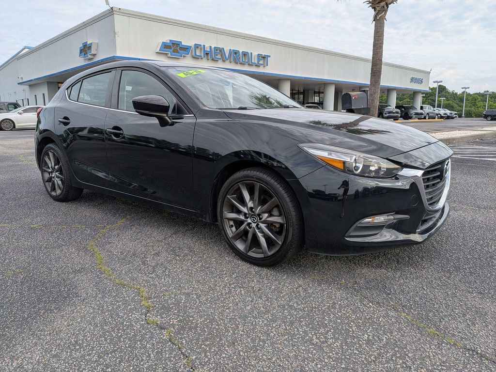 Used 2018 MAZDA MAZDA3 Touring FWD image 3