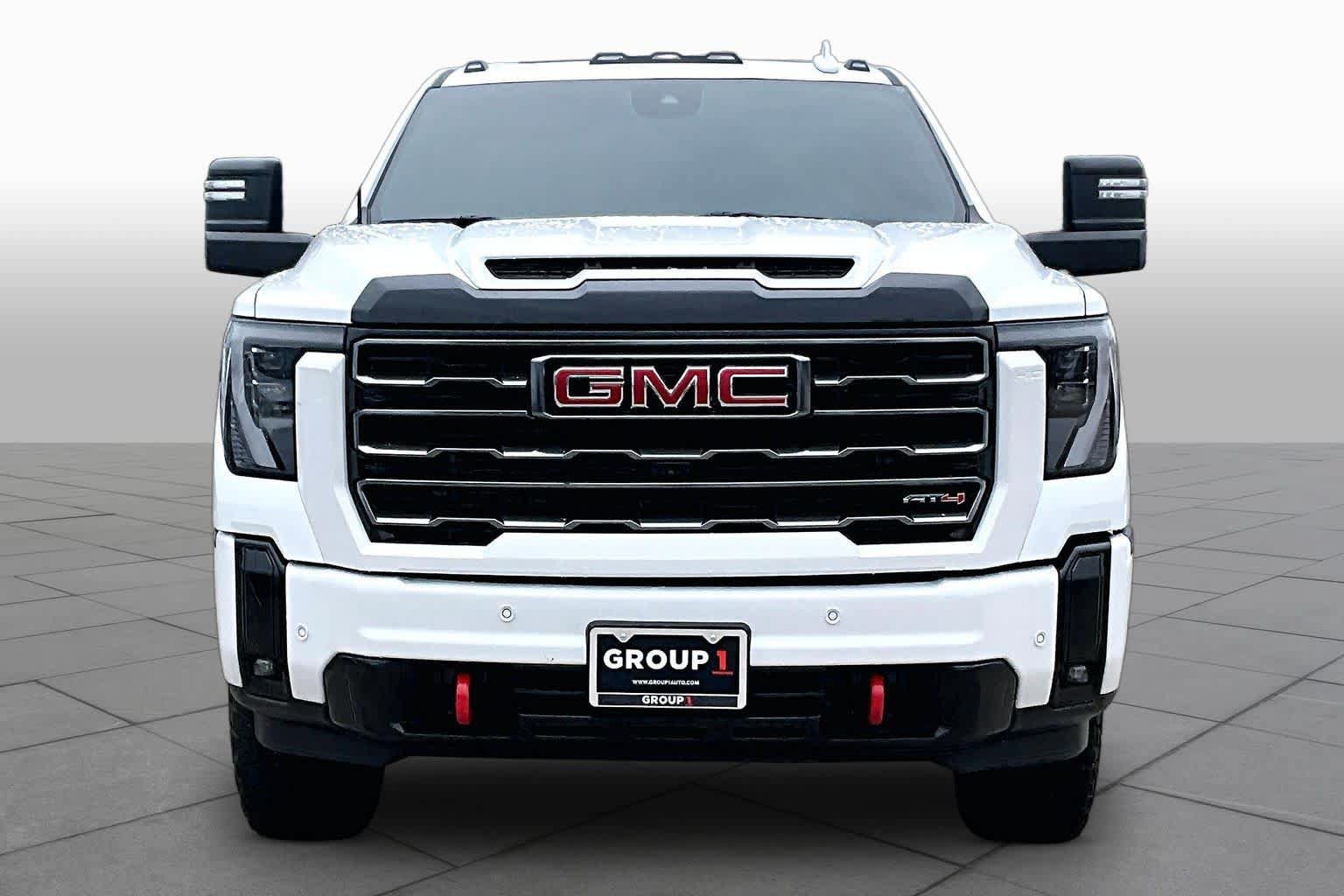 Used 2025 GMC Sierra 2500 AT4 w/ AT4 Premium Plus Package AWD/4WD image 4