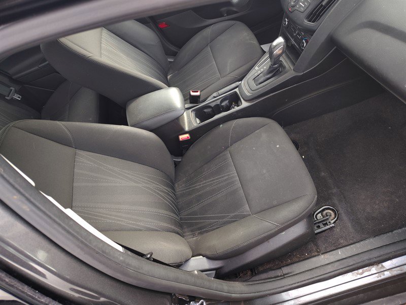 Used 2016 Ford Focus SE image 5