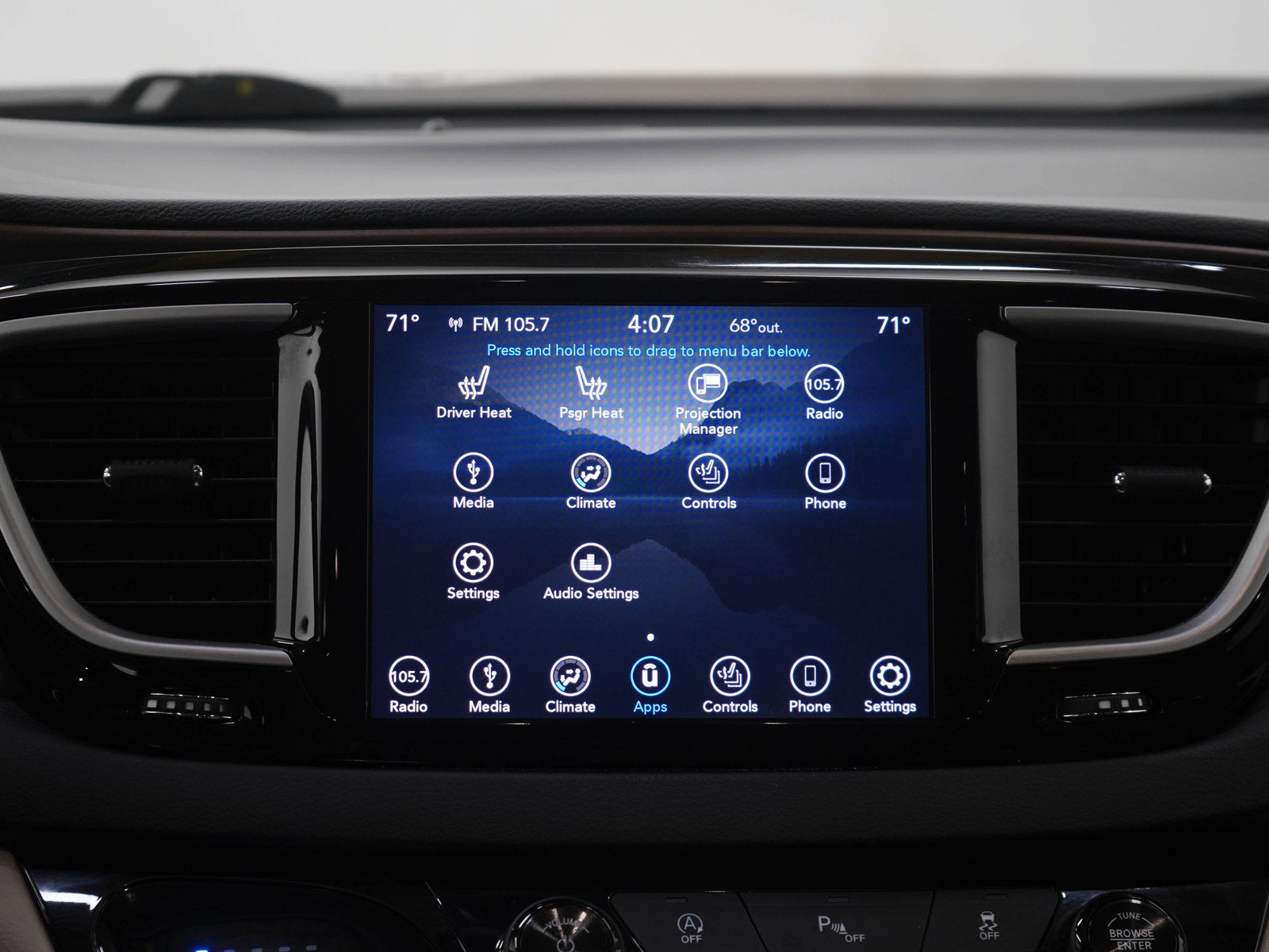 Used 2018 Chrysler Pacifica Touring-L w/ Tire & Wheel Group FWD image 17