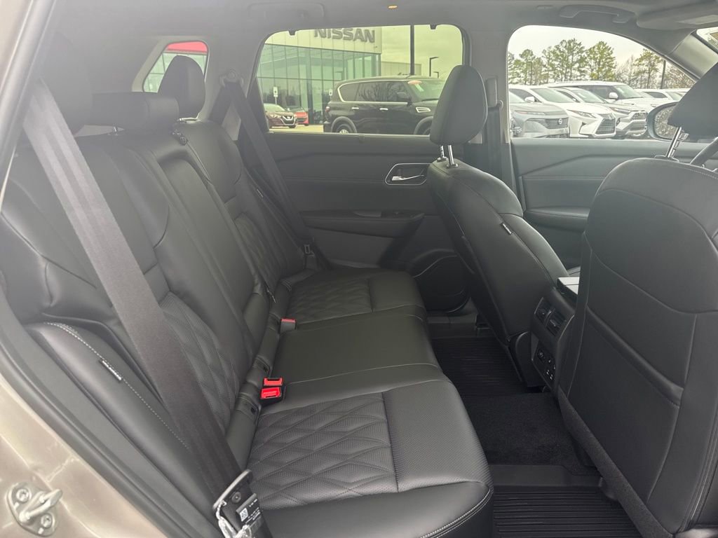 New 2026 Nissan Rogue Platinum w/ Platinum Premium Package image 43