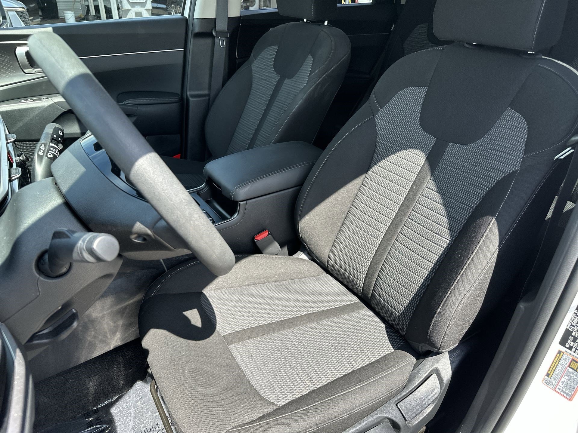 Certified 2025 Kia Sorento LX FWD image 13