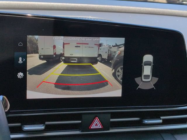 Used 2022 Hyundai Elantra Limited w/ Preferred Accessory Package FWD image 20