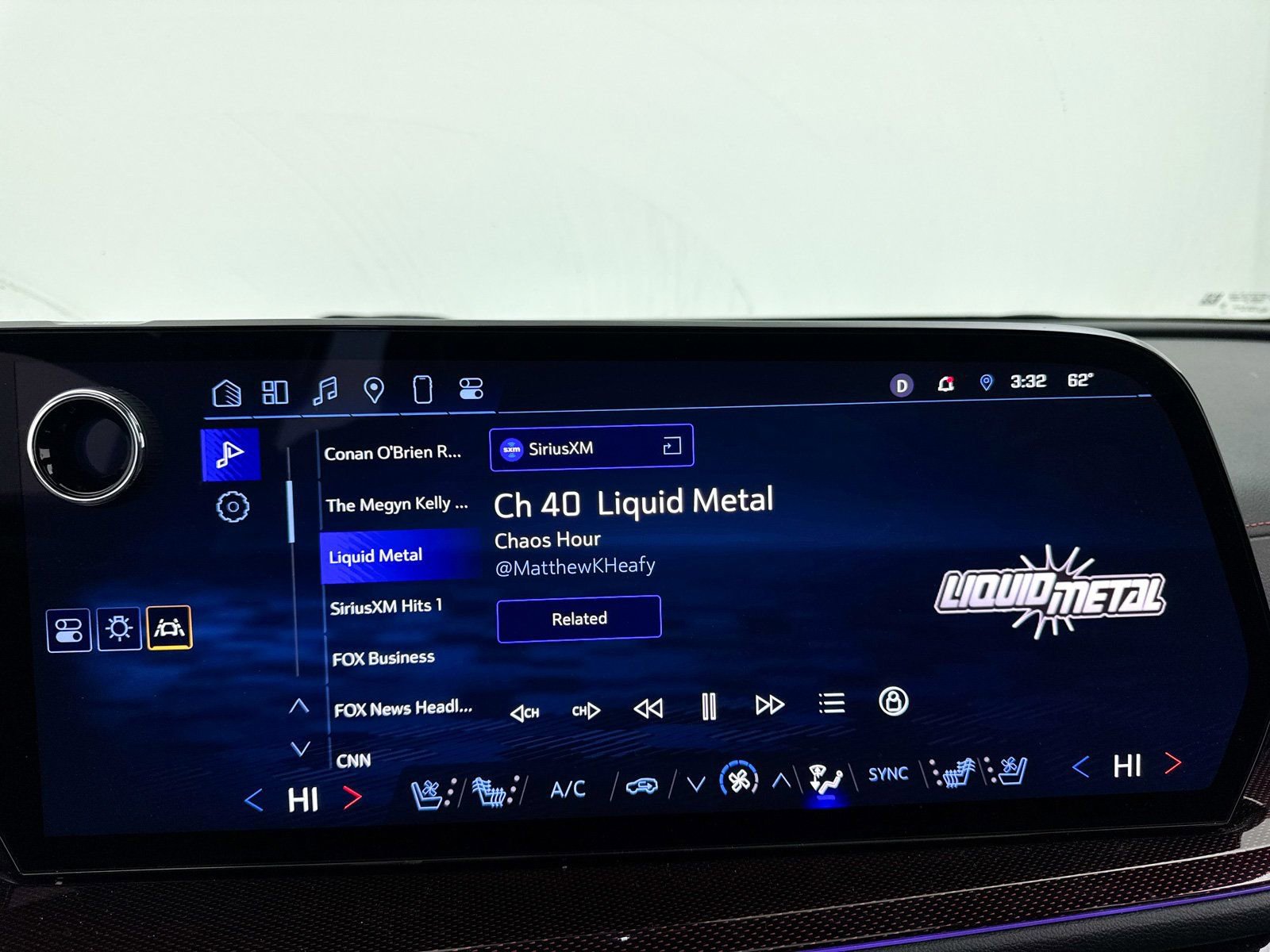 Used 2024 Chevrolet Traverse RS w/ LPO, Floor Liner Package image 23