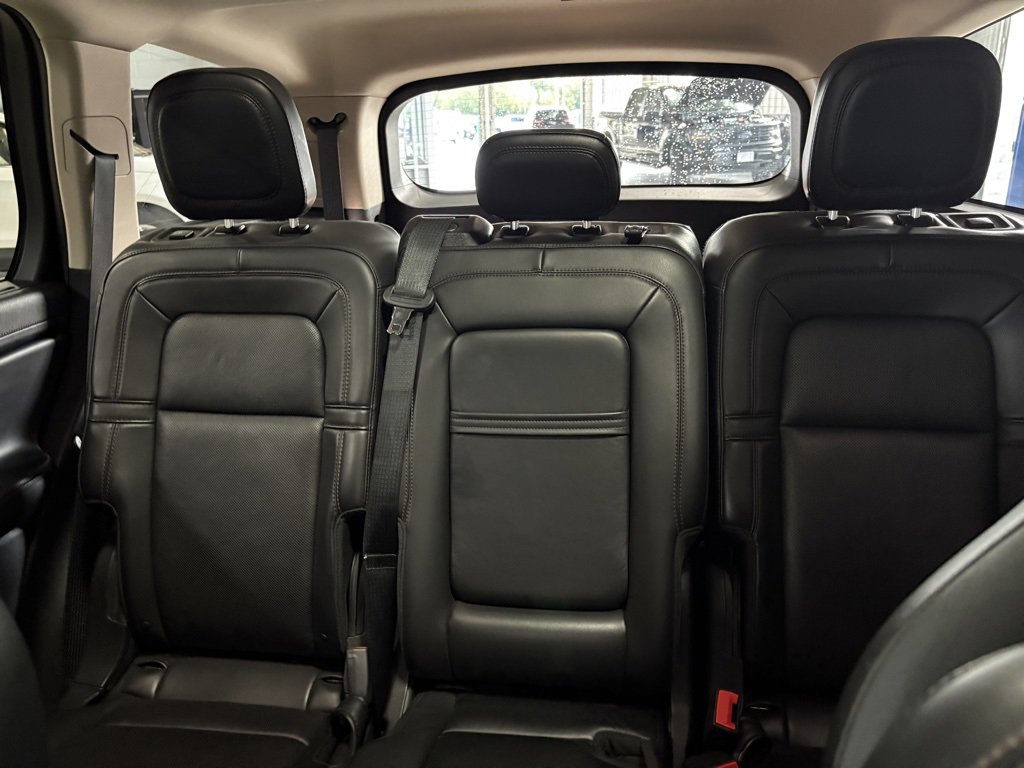 Used 2021 Lincoln Aviator Reserve image 25
