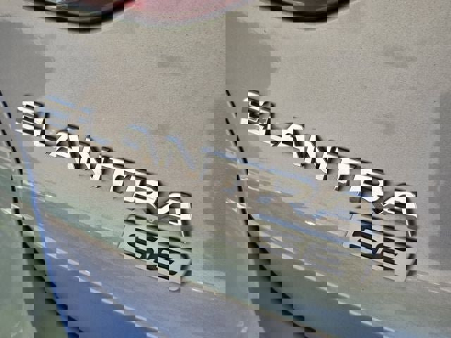 Used 2017 Hyundai Elantra SE image 21