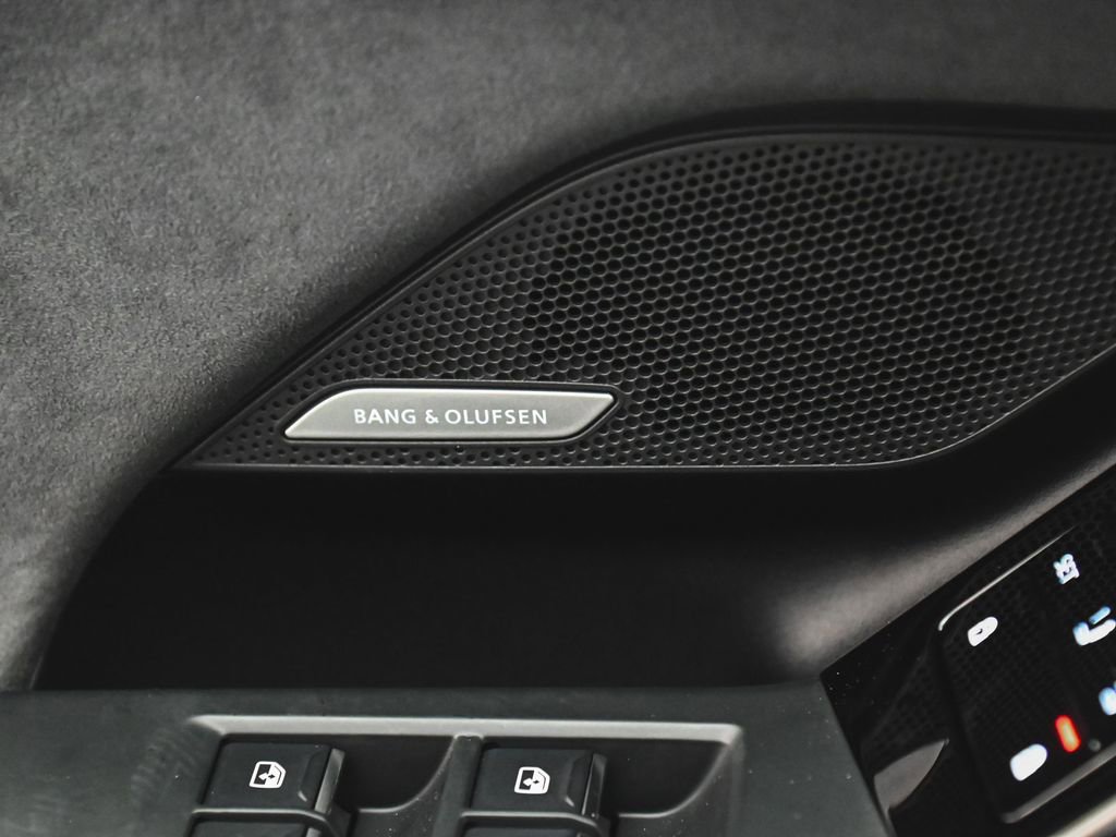 Used 2025 Audi S6 e-tron Prestige w/ 21" Black Optic Package AWD/4WD image 10