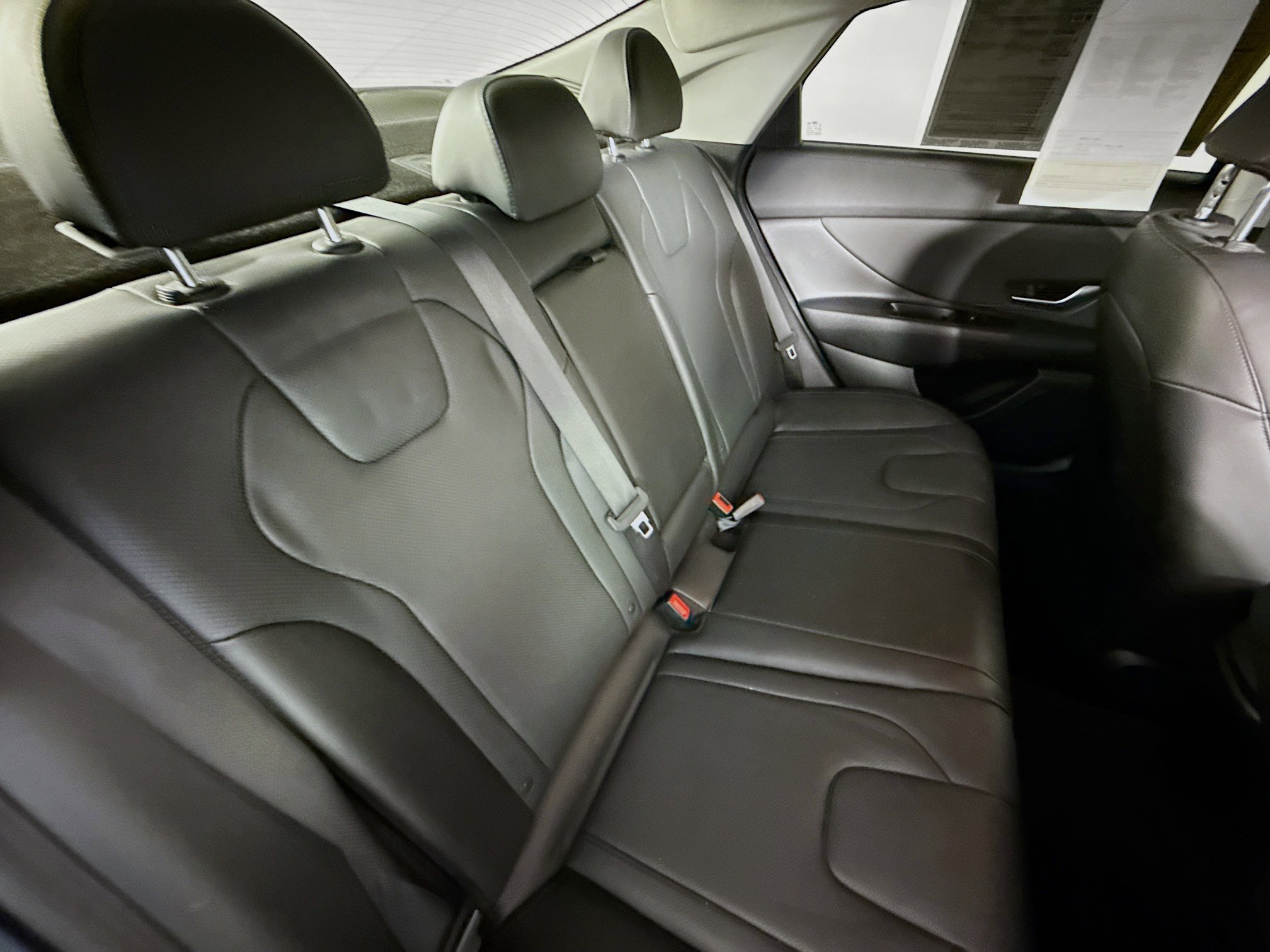 Used 2023 Hyundai Elantra Limited image 35