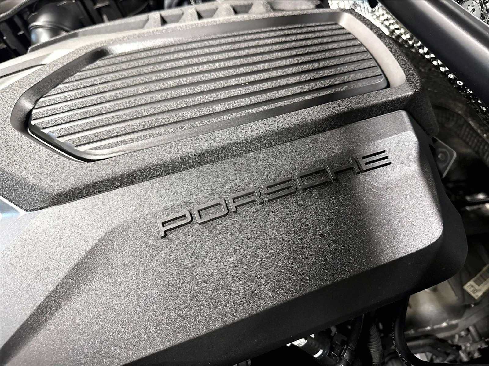 Used 2026 Porsche Macan AWD/4WD image 37