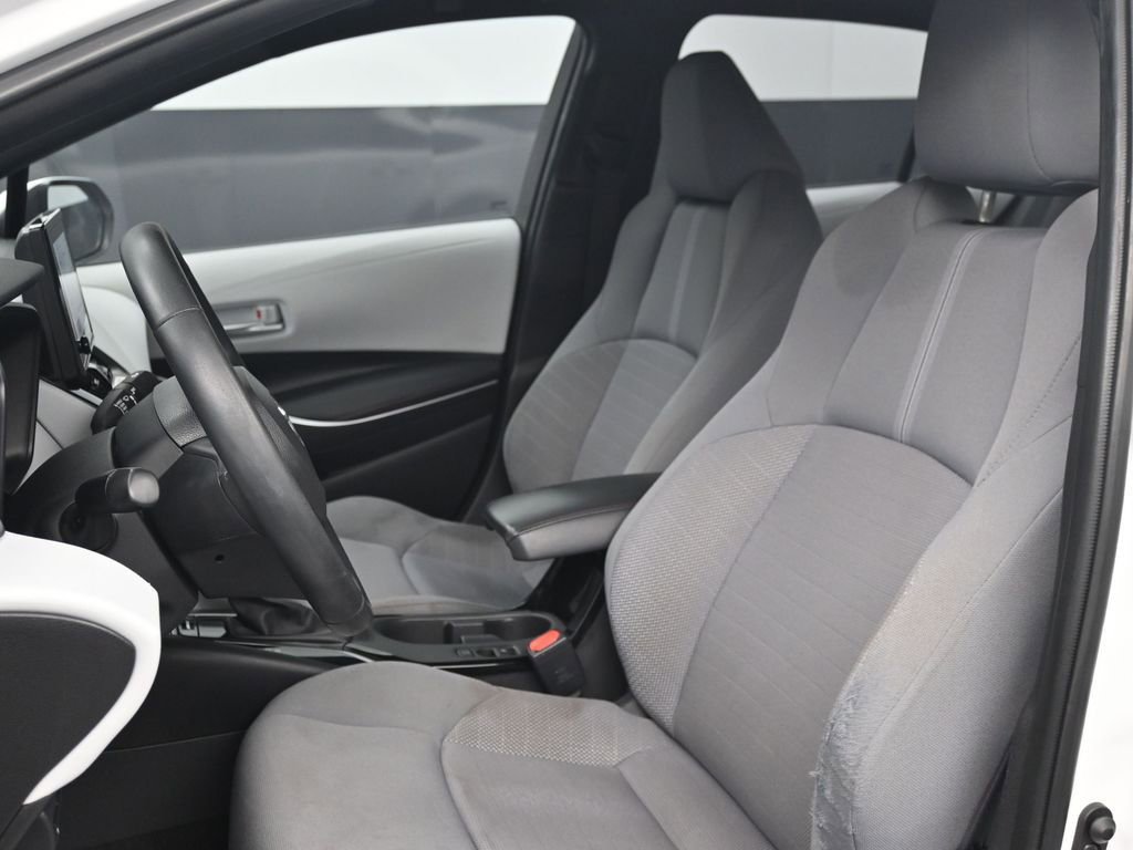 Used 2024 Toyota Corolla SE w/ SE Premium Package FWD image 6