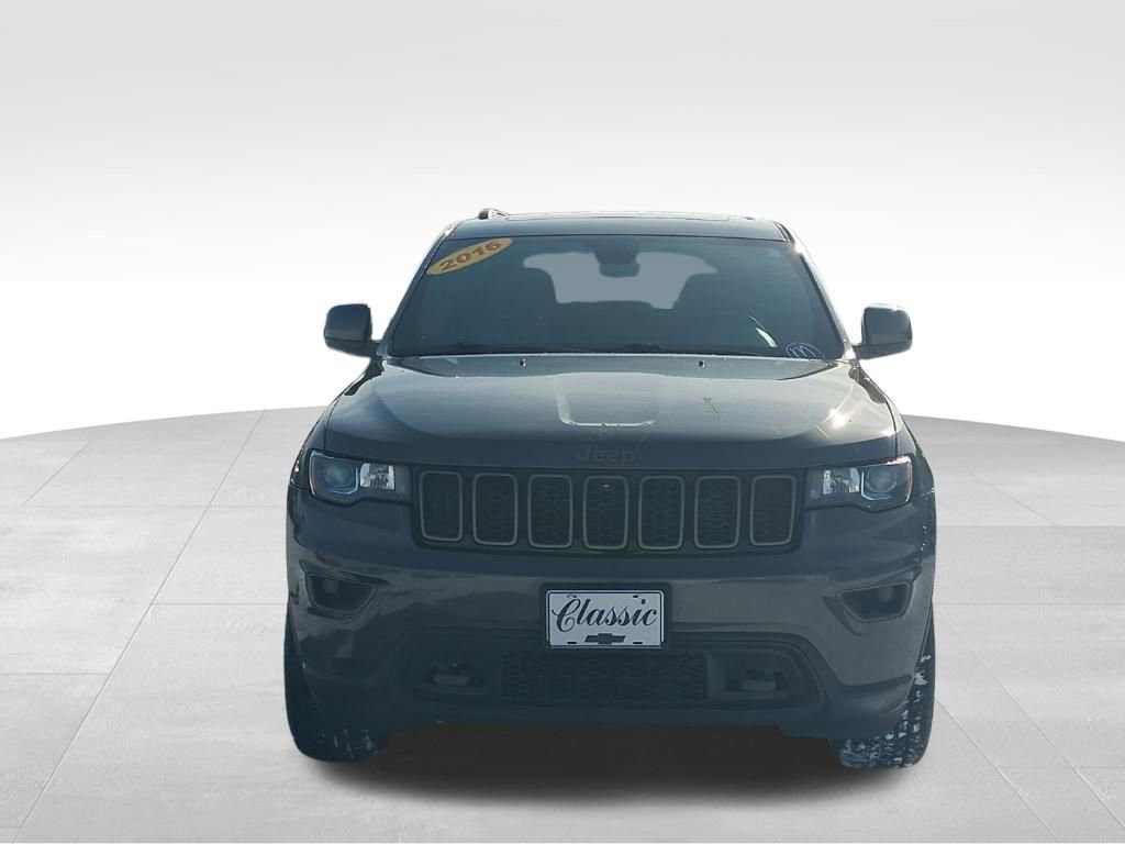 Used 2016 Jeep Grand Cherokee Laredo 75th Anniversary image 2