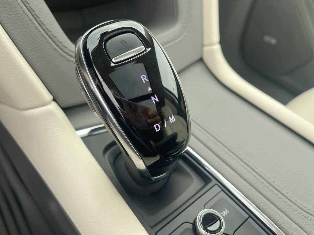 Used 2024 Cadillac XT6 Premium Luxury w/ LPO, Floor Liner Package image 34