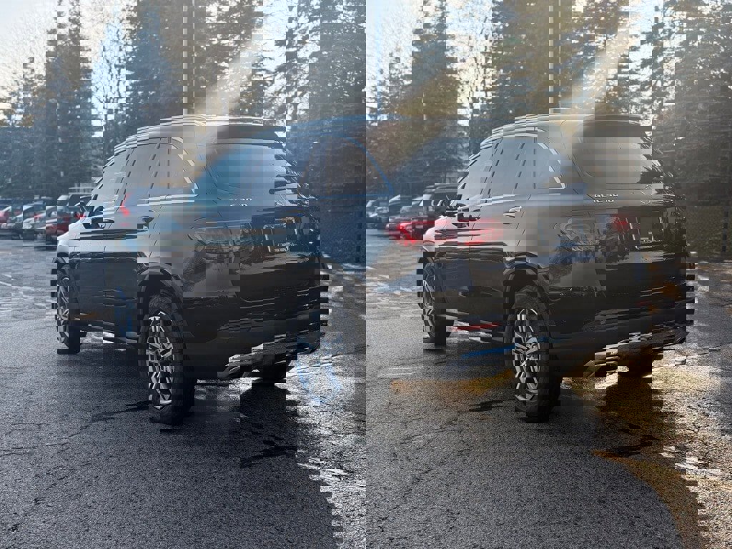 Certified 2022 Mercedes-Benz GLC 300 4MATIC w/ Premium Package Lite image 4