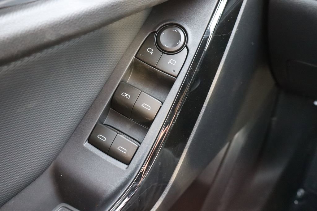 New 2026 Chevrolet Equinox LT image 16