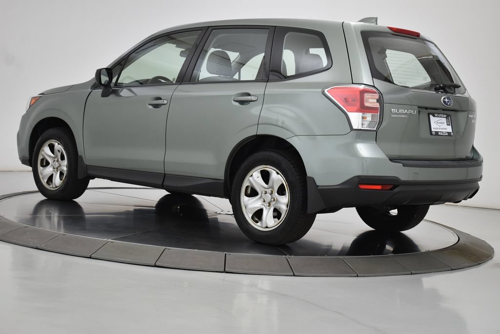 Used 2017 Subaru Forester 2.5i AWD/4WD image 18