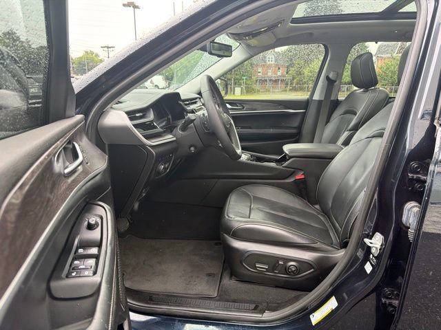 Used 2022 Jeep Grand Cherokee Limited 4xe w/ Luxury Tech Group II AWD/4WD image 13