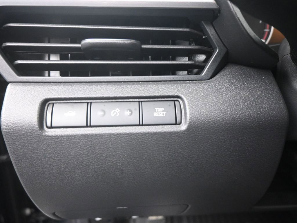 Used 2025 Nissan Altima 2.5 SV image 15