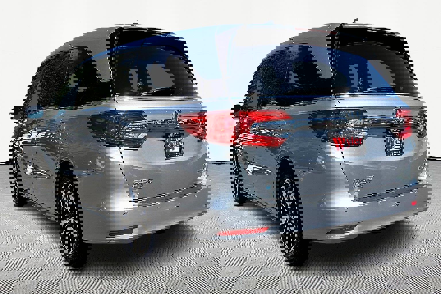 Used 2018 Honda Odyssey Elite image 4