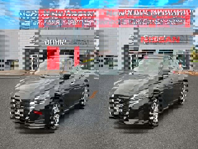 Used 2025 Nissan Altima 2.5 S image 2