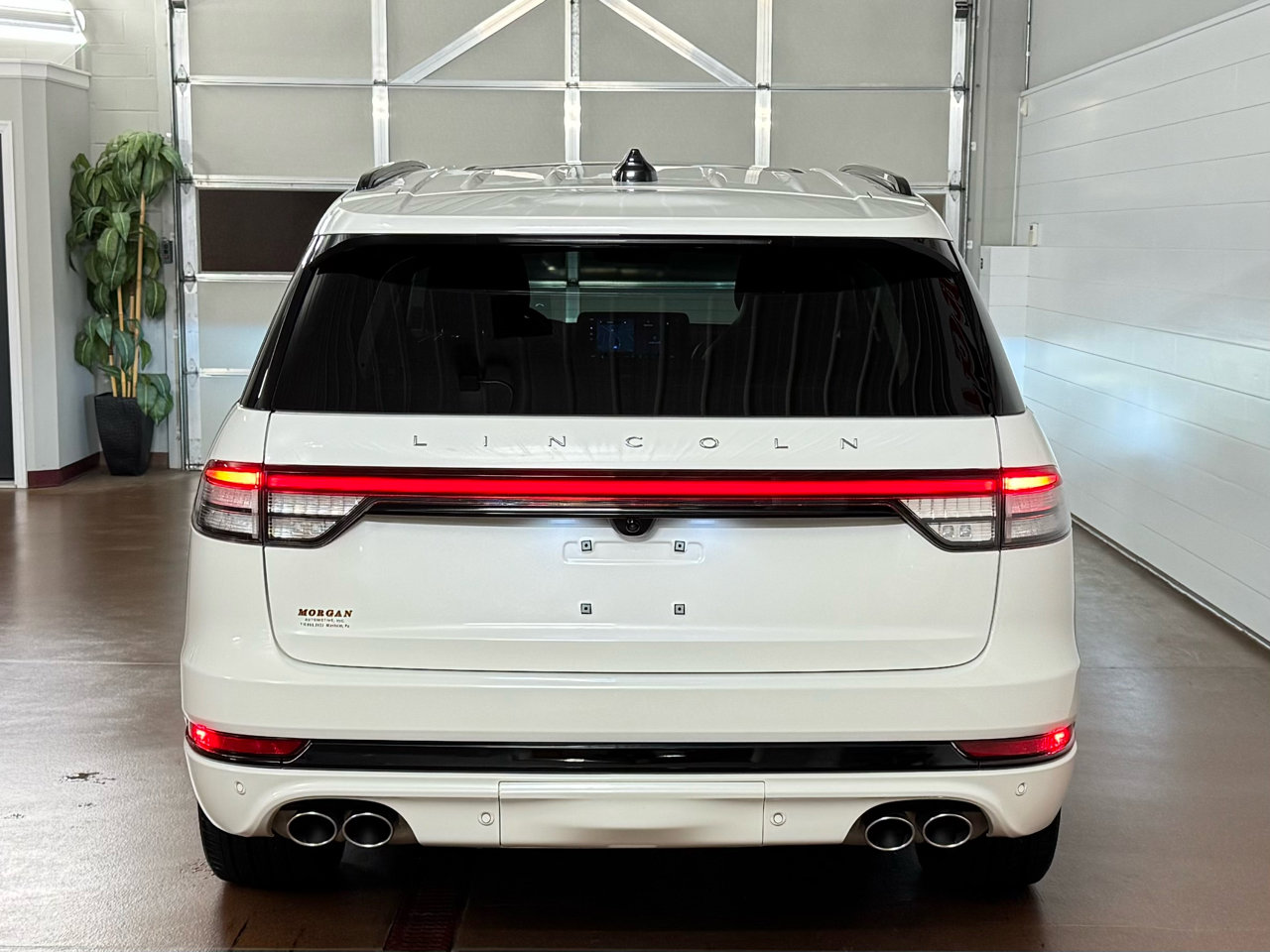 Used 2025 Lincoln Aviator Reserve w/ Equipment Group 201A image 4