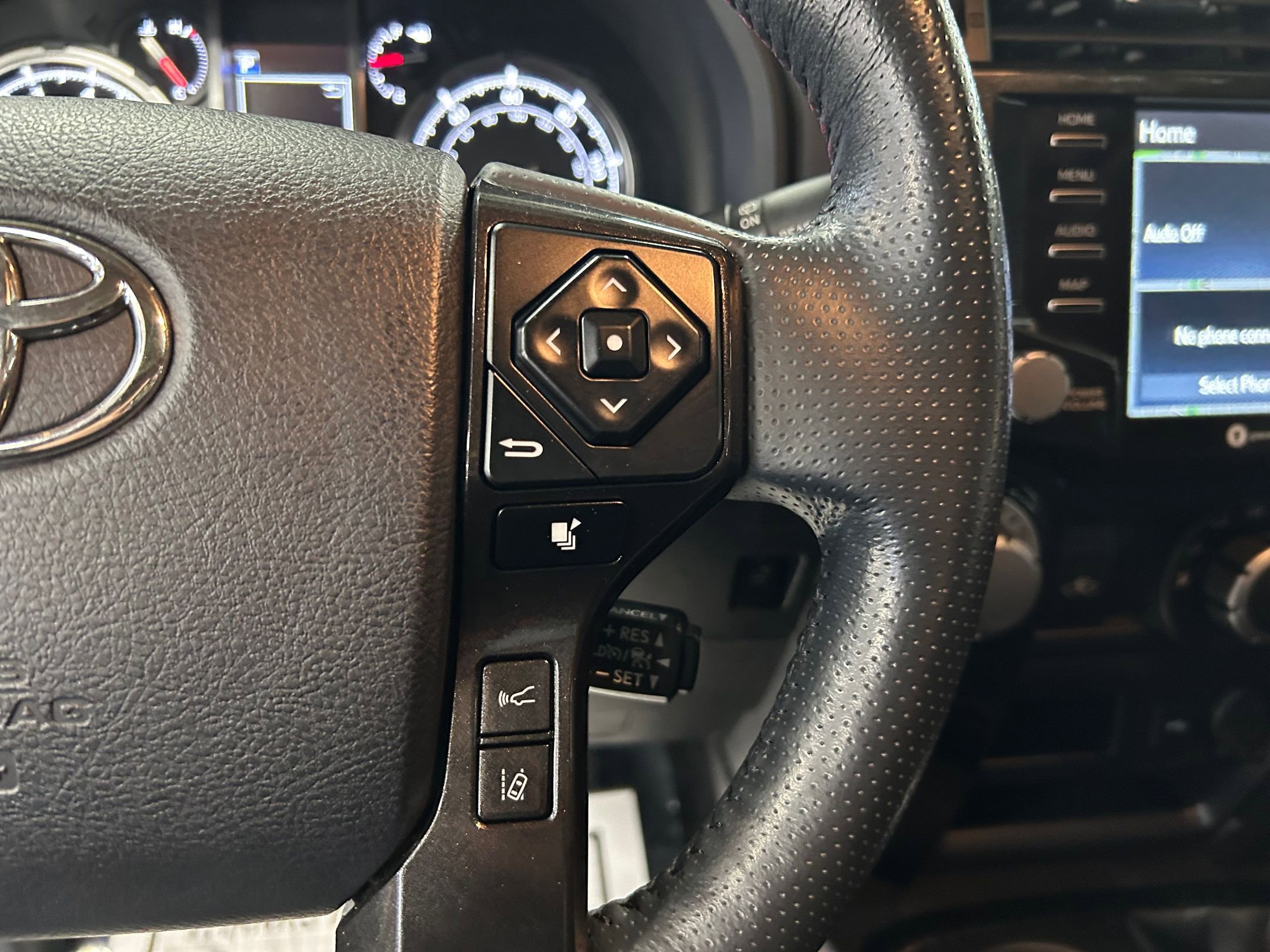 Used 2024 Toyota 4Runner TRD Off-Road Premium w/ Moonroof Package AWD/4WD image 14