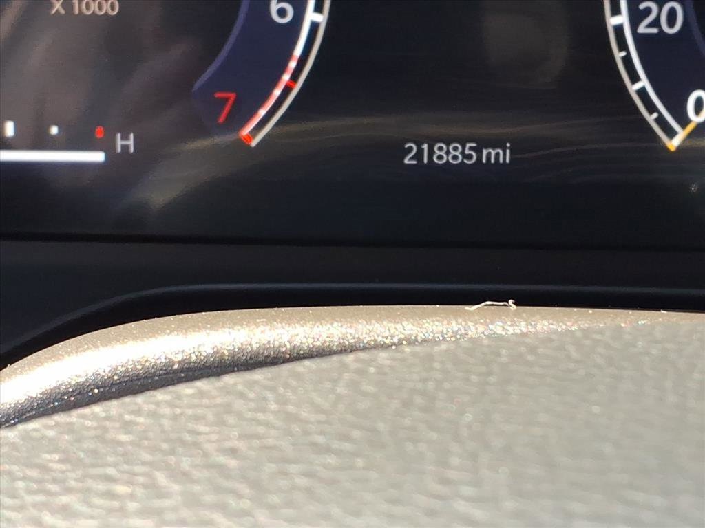 Used 2023 Jeep Grand Cherokee Limited w/ Black Appearance Package image 20