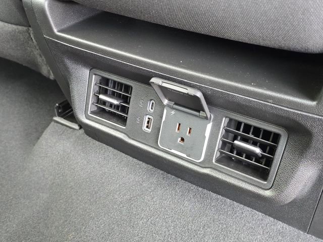 Used 2024 GMC Sierra 1500 SLE w/ Preferred Package image 18