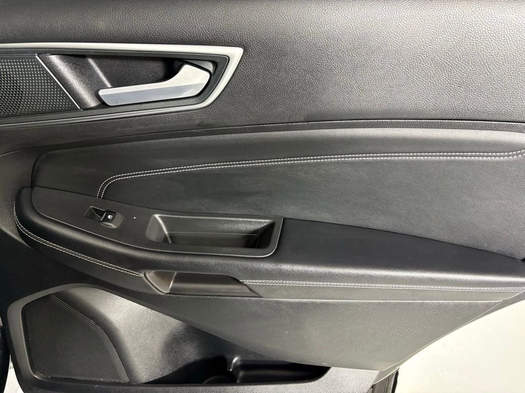 Used 2024 Ford Edge Titanium image 15