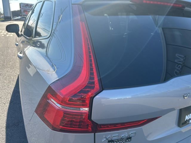 Certified 2025 Volvo XC60 B5 Plus image 10