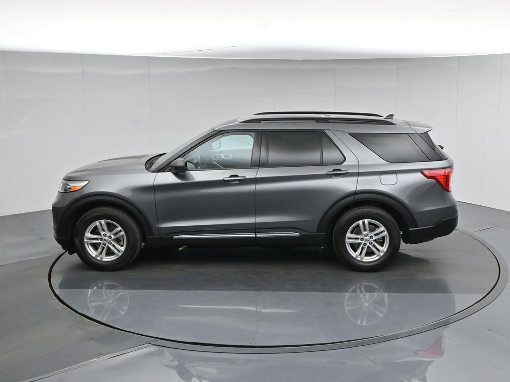 Used 2023 Ford Explorer XLT image 42