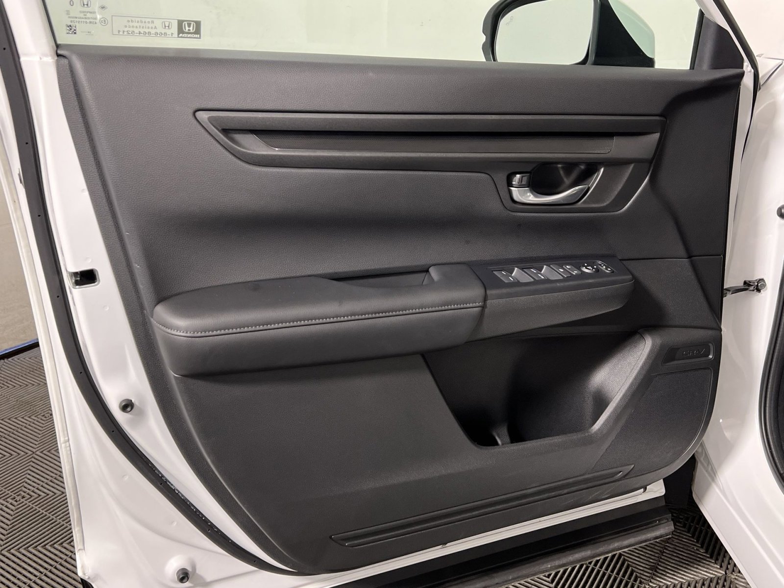 Used 2025 Honda CR-V EX image 14