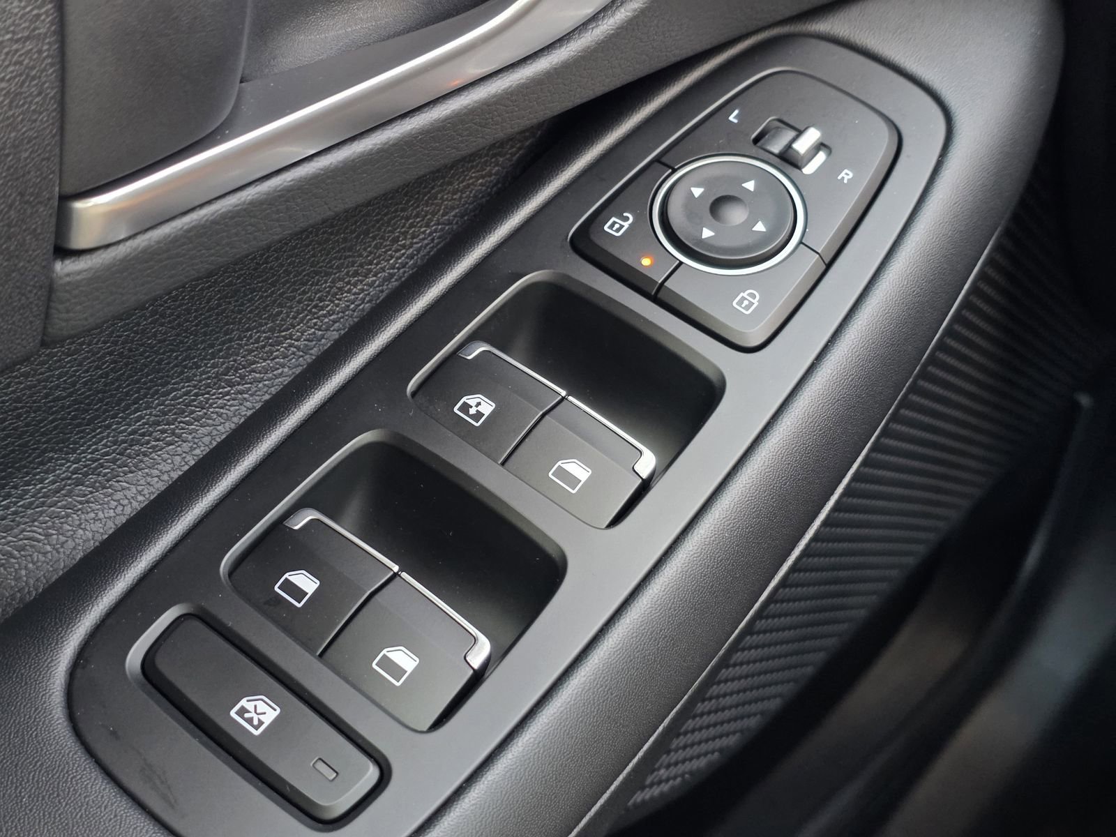 Certified 2025 Hyundai Sonata SE image 25